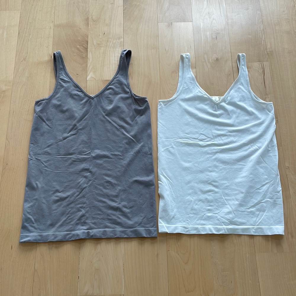 Set of 2 Anthropologie Tank Tops